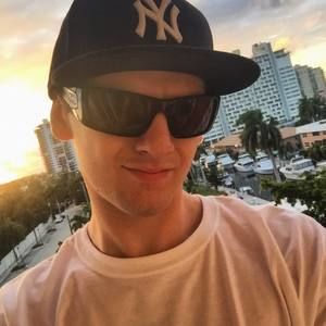 Meet your Posher, Garrett